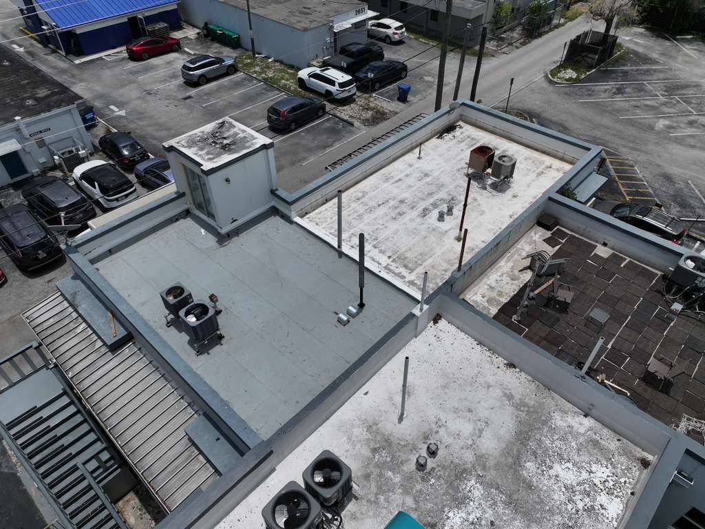 Featured image for post: Commercial Flat Roof